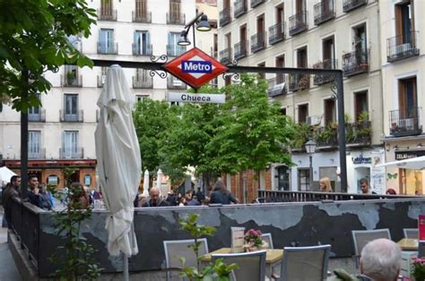 pub gay madrid|Exploring the Gay Bar Scene in Madrid: A Beginner’s Guide